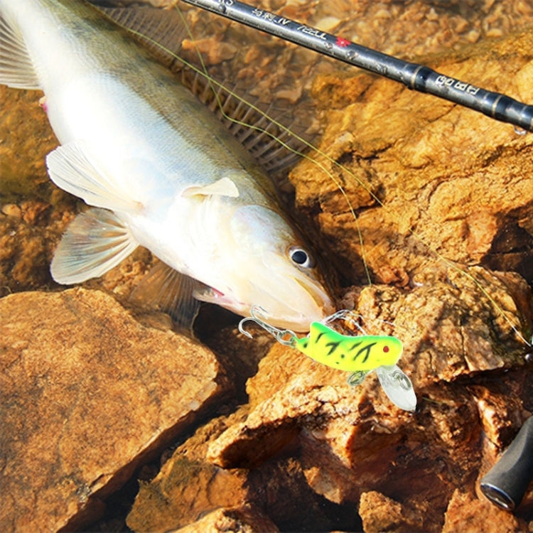 HENGJIA 4.5cm Biomimetic Fly Locusts Fishing Bait Fishing Lures, Random Color Delivery by HENGJIA