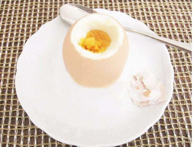 Stainless Steel Boiled Egg Shell Cutter Tool by bashfashion