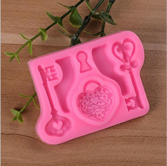 2 PCS Food Love Lock Key Fondant Silicone Mold DIY Baking Cake Decoration Tool(Pink) by bashfashion