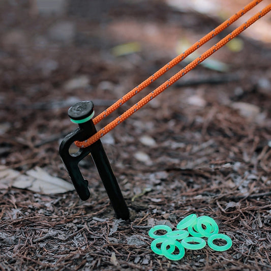 100pcs Outdoor Camping Nail Luminous Circle Multifunctional Silicone Reflective Warning Ring(Luminous) by bashfashion