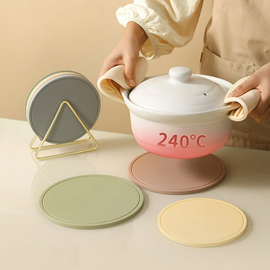 Household Round Heat Insulating Mats Kitchen High Temperature Resistant Silicone Pad, Color: Pot Pad Green by bashfashion