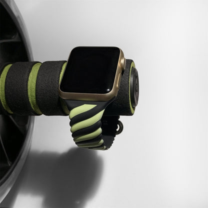 Two-color Twist Silicone Watch Band For Apple Watch Ultra 49mm&Watch Ultra 2 49mm / Series 9&8&7 45mm / SE 3&SE 2&6&SE&5&4 44mm / 3&2&1 42mm(Fluorescent Green Black) by bashfashion