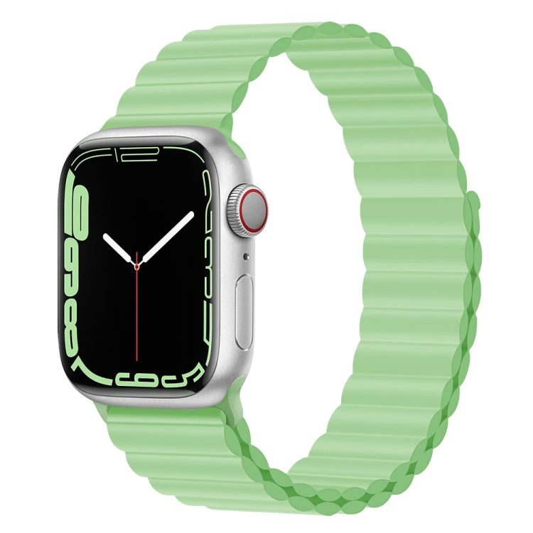 Silicone Magnet Watch Band For Apple Watch Ultra 49mm&Watch Ultra 2 49mm / Series 9&8&7 45mm / SE 3&SE 2&6&SE&5&4 44mm / 3&2&1 42mm(Green) by bashfashion