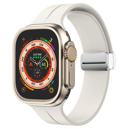 Magnetic Fold Clasp Silicone Watch Band For Apple Watch Ultra 49mm&Watch Ultra 2 49mm / Series 9&8&7 45mm / SE 3&SE 2&6&SE&5&4 44mm / 3&2&1 42mm(Starlight) by bashfashion