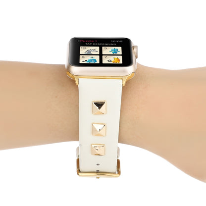 Single Row Riveted Genuine Leather Watch Band For Apple Watch Ultra 49mm&Watch Ultra 2 49mm / Series 9&8&7 45mm / SE 3&SE 2&6&SE&5&4 44mm / 3&2&1 42mm(Beige Gold) by bashfashion