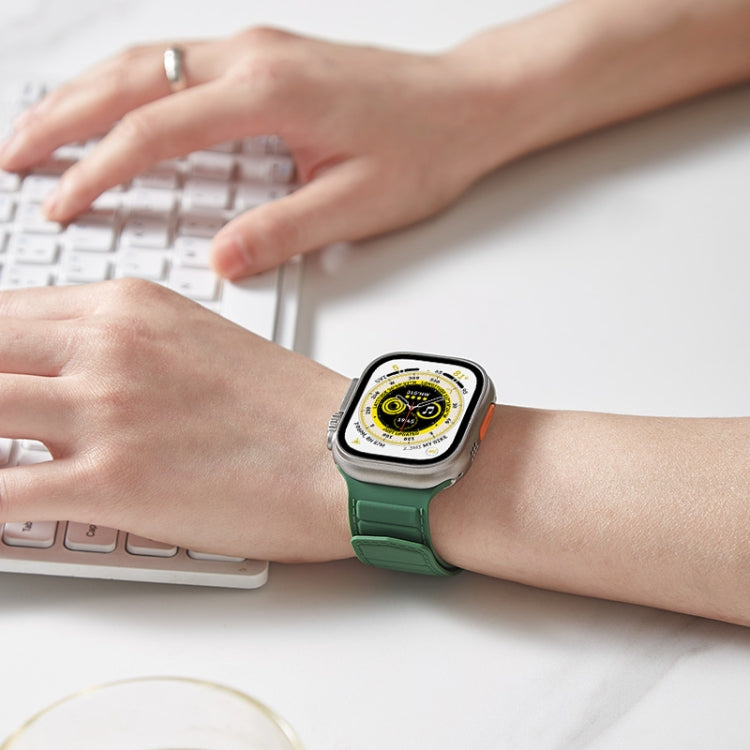 For Apple Watch SE 2022 44mm Loop Magnetic Silicone Watch Band(White Black) by bashfashion