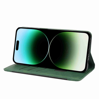 For iPhone 15 Pro Max Skin Feel Splicing Leather Phone Case(Green) by bashfashion