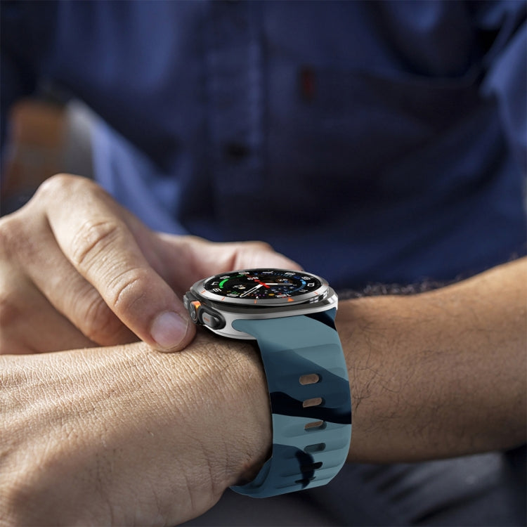 For Samsung Galaxy Watch Ultra 47mm / Ultra 2025 Wave Texture Reverse Buckle Silicone Watch Band(Black Gray Camouflage) by bashfashion