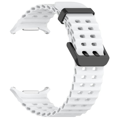 For Samsung Galaxy Watch Ultra 47mm / Ultra 2025 xDfind Ocean Hole Dual Buckle Silicone Watch Band(White) by xDfind