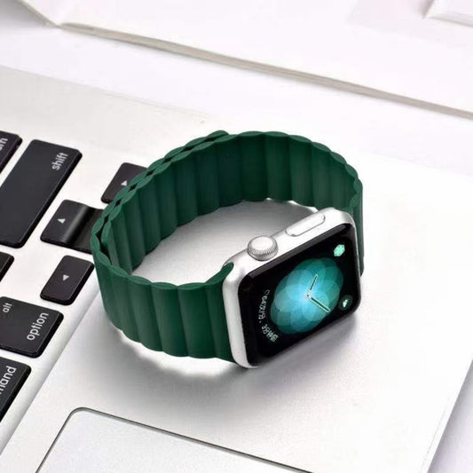 Magnetic Loop Watch Band For Apple Watch Series 7 45mm / 6 & SE & 5 & 4 44mm / 3 & 2 & 1 42mm(Green) by bashfashion