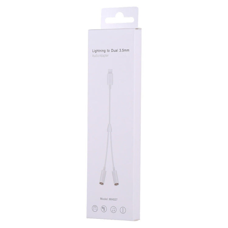 MH027 16cm 2 in 1 Dual 3.5mm Female to 8 Pin Male Audio Adapter by bashfashion
