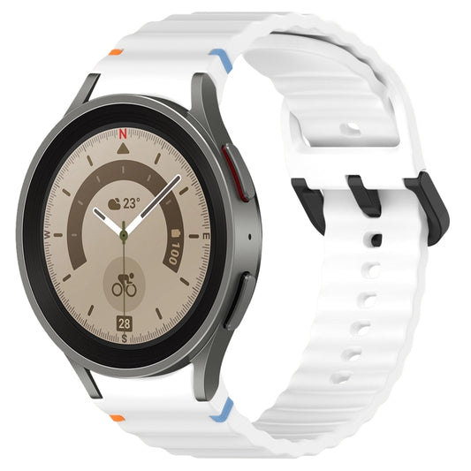 For Samsung Galaxy Watch 5 Pro Wavy Grain Stitched Black Buckle Silicone Watch Band(White) by bashfashion