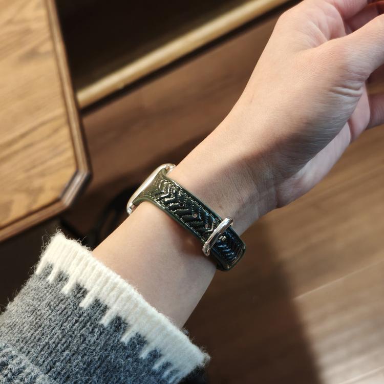 For Apple Watch 42mm / 41mm / 40mm / 38mm Heart-Shaped Embossed Leather Watch Band(Forest Green) by bashfashion
