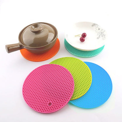 Honeycomb Silicone Round Non-slip Heat Resistant Mat, Size: 18x18x0.8cm(Coffee) by bashfashion