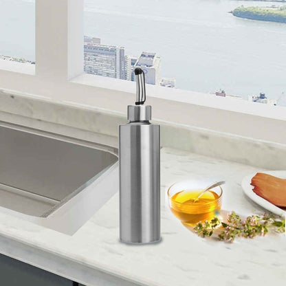 Cylindrical Seasoning Bottle Stainless Steel Oil Pot, Capacity:550 ml(A) by bashfashion