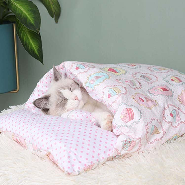 Closed Removable and Washable Cat Litter Sleeping Bag Winter Warm Dog Kennel, Size: L(Pink Ice Cream) by bashfashion