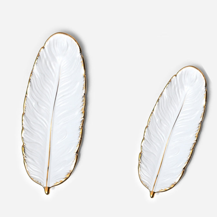 Phnom Penh Ceramic Dessert Plate Feather Plate Banana Leaf Fruit Dried Fruit Storage Tray, Size: Large (Matte White) by bashfashion