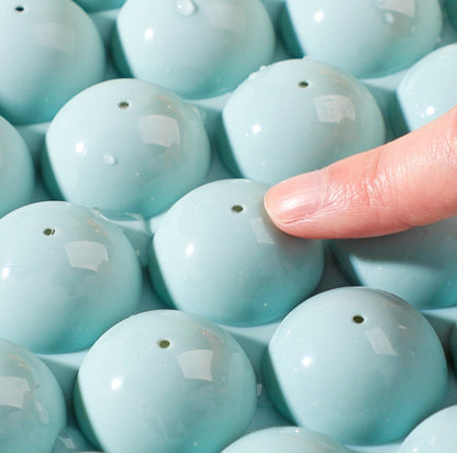 33 Grid Round Ice Hockey Mold With Lid Ice Box Small Marble Ice Tray, Random Color Delivery by bashfashion