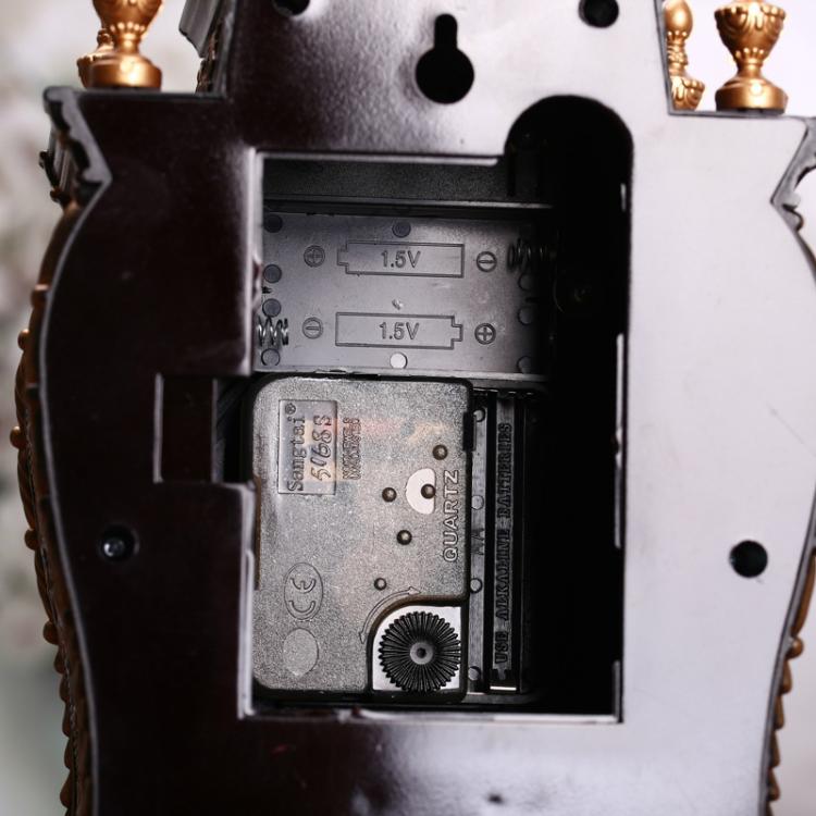 Vintage Clock Classical Royalty Sitting Room TV Cabinet Desk Imperial Furnishing Creative Sit Pendulum Clock(Brown) by bashfashion