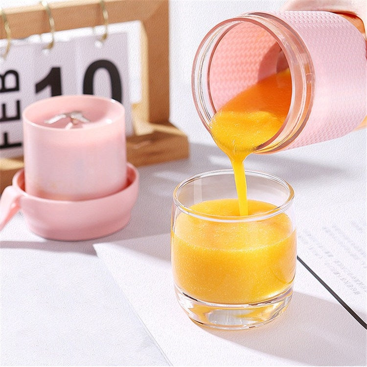 Portable Juicer Mini Electric Blender Portable Juicer(Navy Blue) by bashfashion